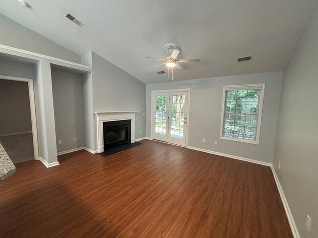 Building Photo - 3307 Crowell Ln