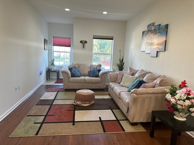 Building Photo - 72 Andrews Way