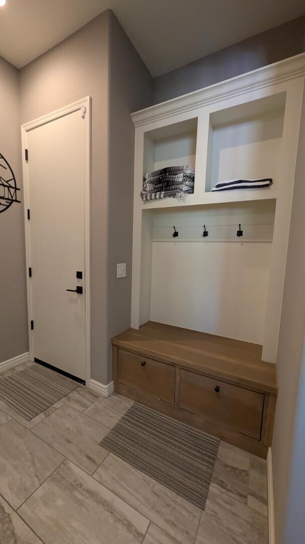 Building Photo - 11004 E Ajave Dr