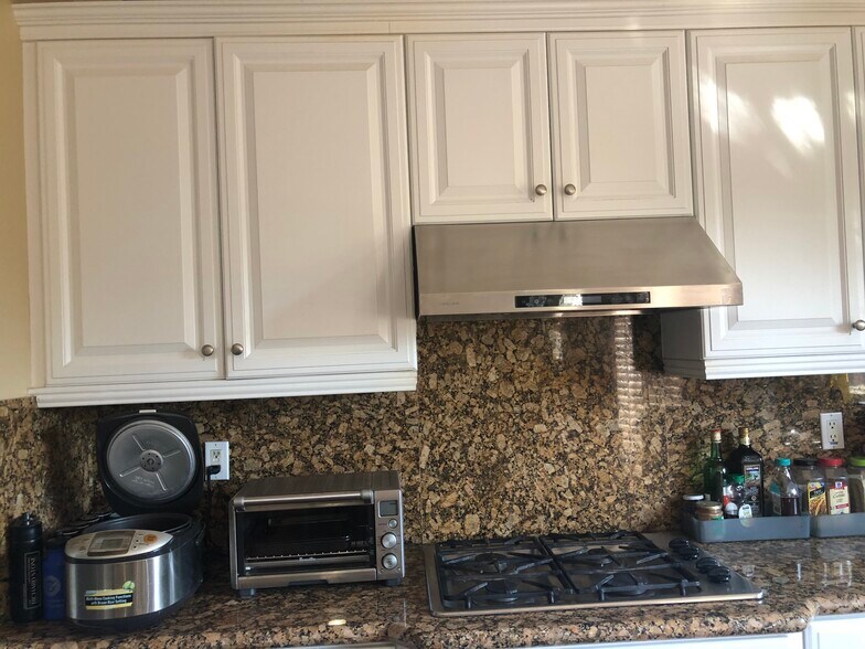 Building Photo - 4845 Carriage Run Dr