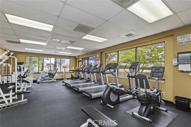 Building Photo - 425 La Costa Dr