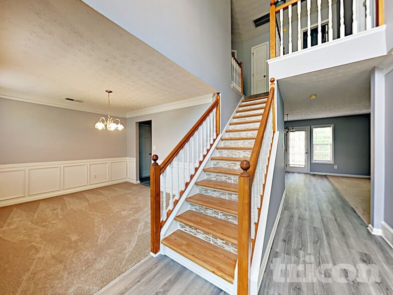 Building Photo - 268 Lakeview Pl