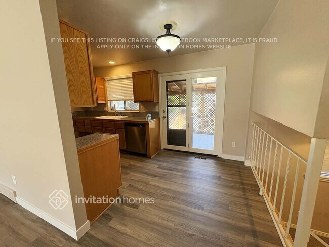 Building Photo - 8913 W 92nd Ave