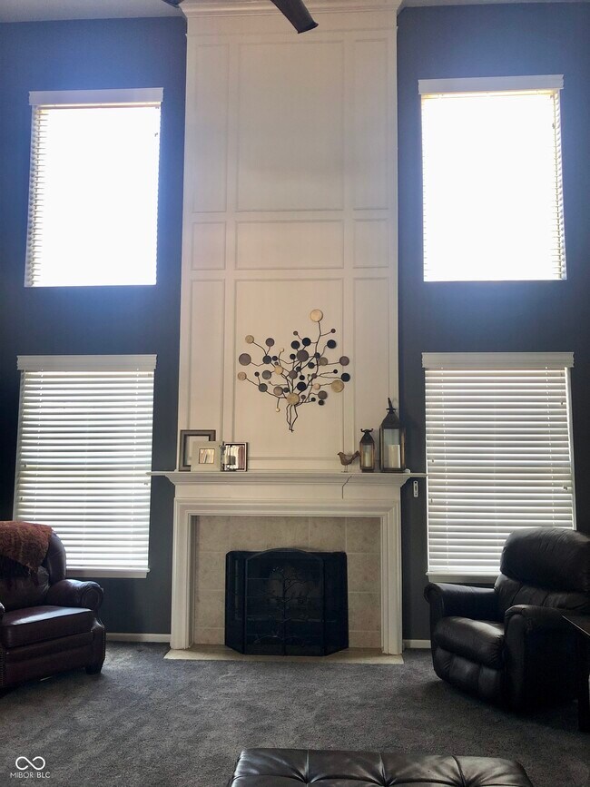 Building Photo - 14131 Stallion Ct