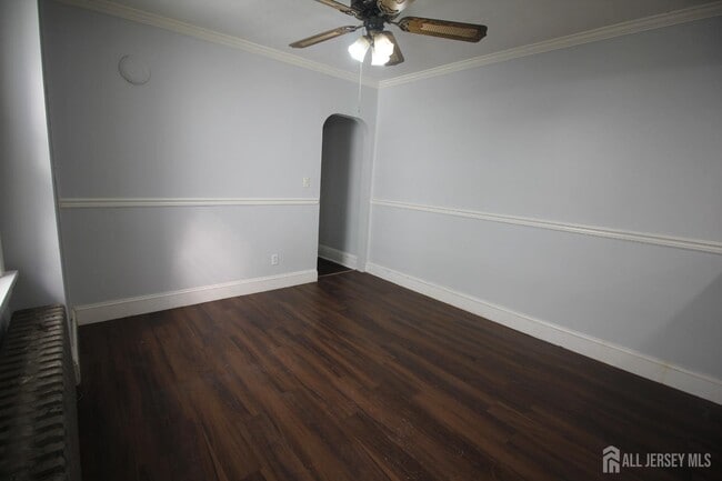 Building Photo - 417 Elmer St