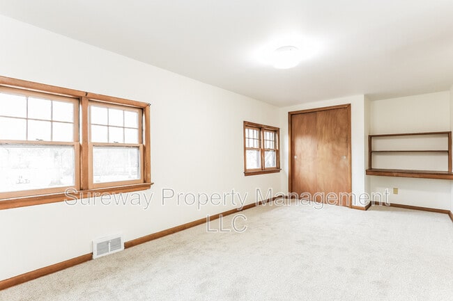 Building Photo - 310 Union Ave