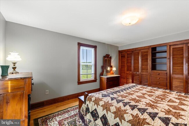 Building Photo - 5452 Middle Rd