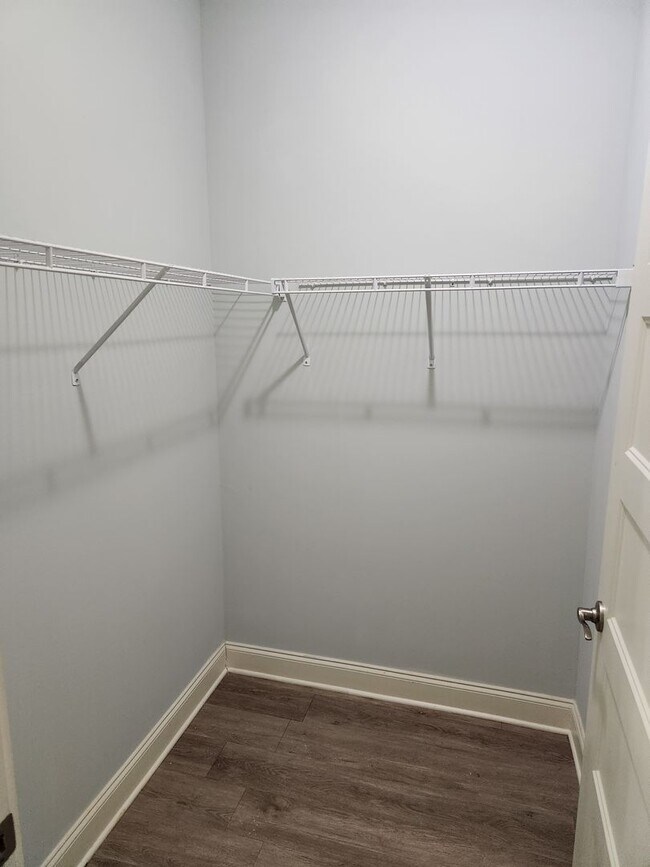 Building Photo - 2 Bedroom North Raleigh for rent