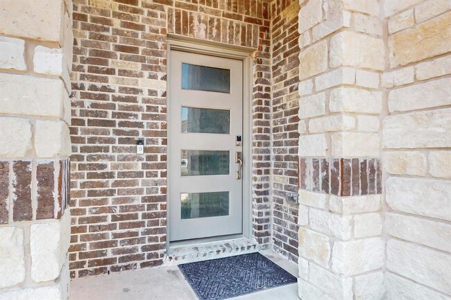 Building Photo - 101 Breccia Trl