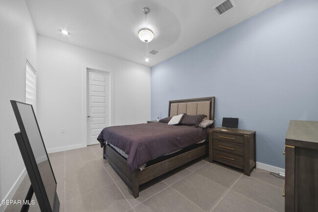 Building Photo - 5973 Cartagena Cir