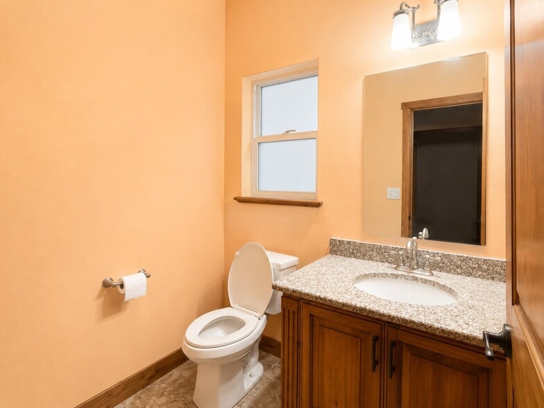Building Photo - 2098 Lamb Ln