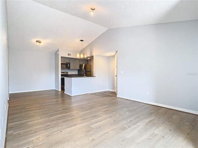 Building Photo - 5144 Conroy Rd