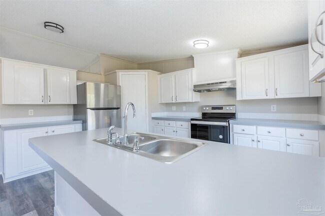 Building Photo - 5816 Congress Ct