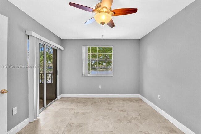 Building Photo - 2820 N Oakland Forest Dr