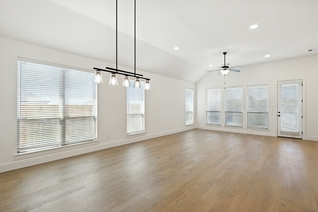 Building Photo - 11621 Wulstone Rd