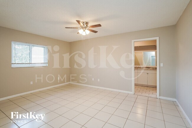 Building Photo - 1307 SE 45th St