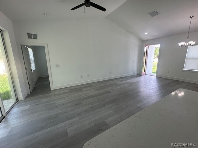 Building Photo - 2810 W Huron Ln