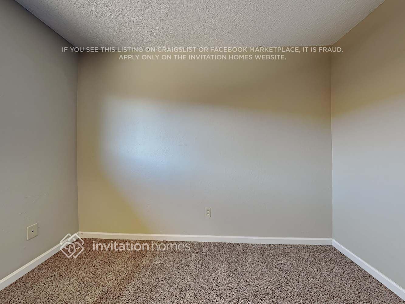 Building Photo - 1658 Ashwood Dr