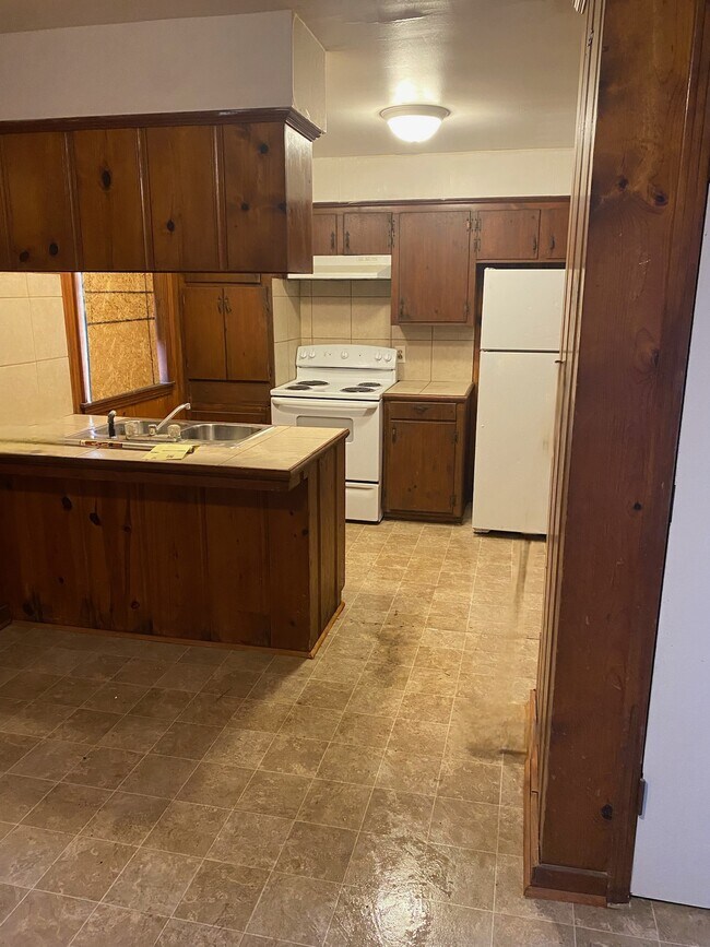 Building Photo - 1551 Maria Dr