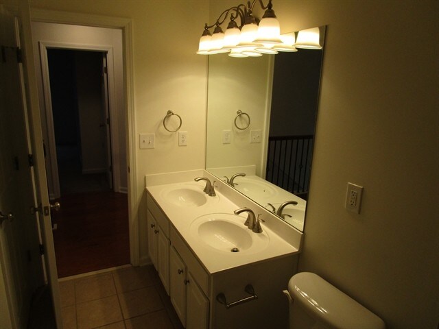 Building Photo - 809 Plaintain Dr