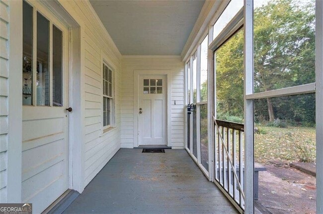 Building Photo - 1987 Knight Ct SE