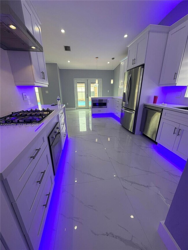 Building Photo - 14899 SW 176th St