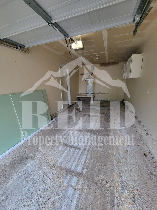 Building Photo - 4114 McCall Blvd W