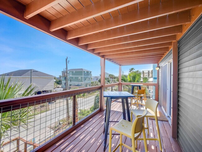 Building Photo - 5537 Pelican Way