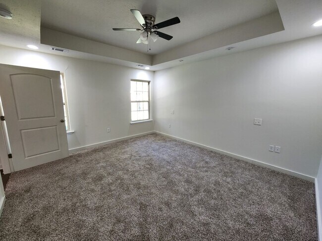 Building Photo - 1906 Alcoa Blvd