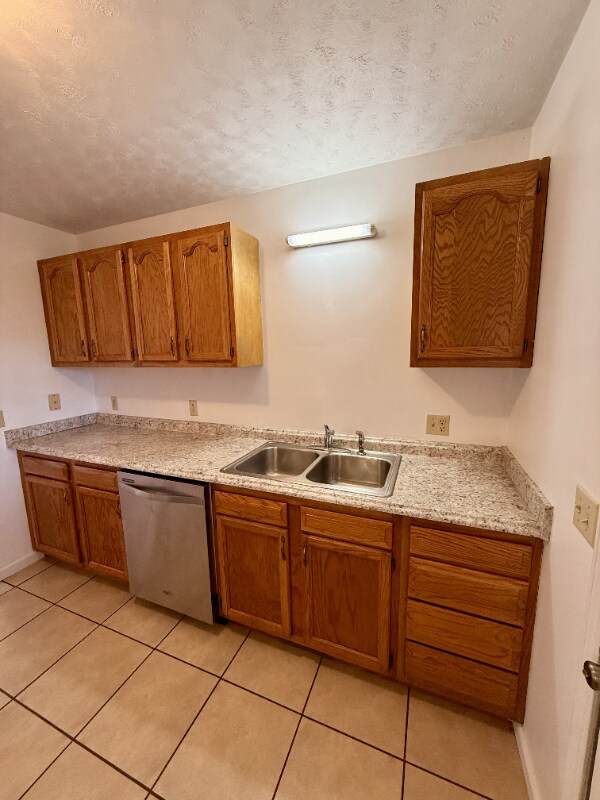 Building Photo - 38 Long Meadows Dr