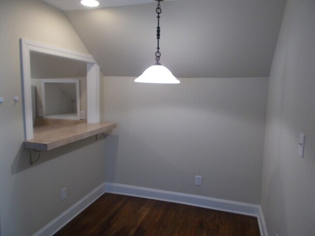 Building Photo - 216 Thomas Terrace