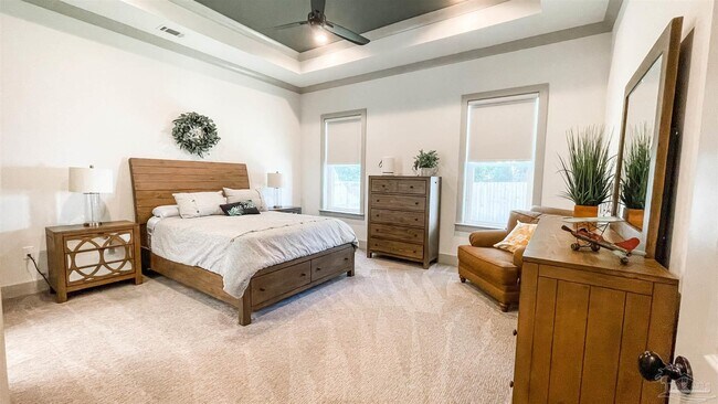 Building Photo - 1633 E Hatton St