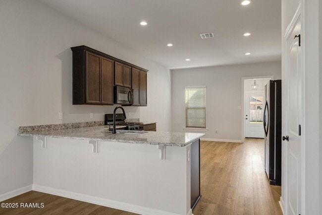 Building Photo - 305 Wakely Ct