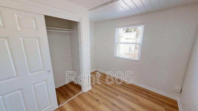 Building Photo - 45 Barry Dr