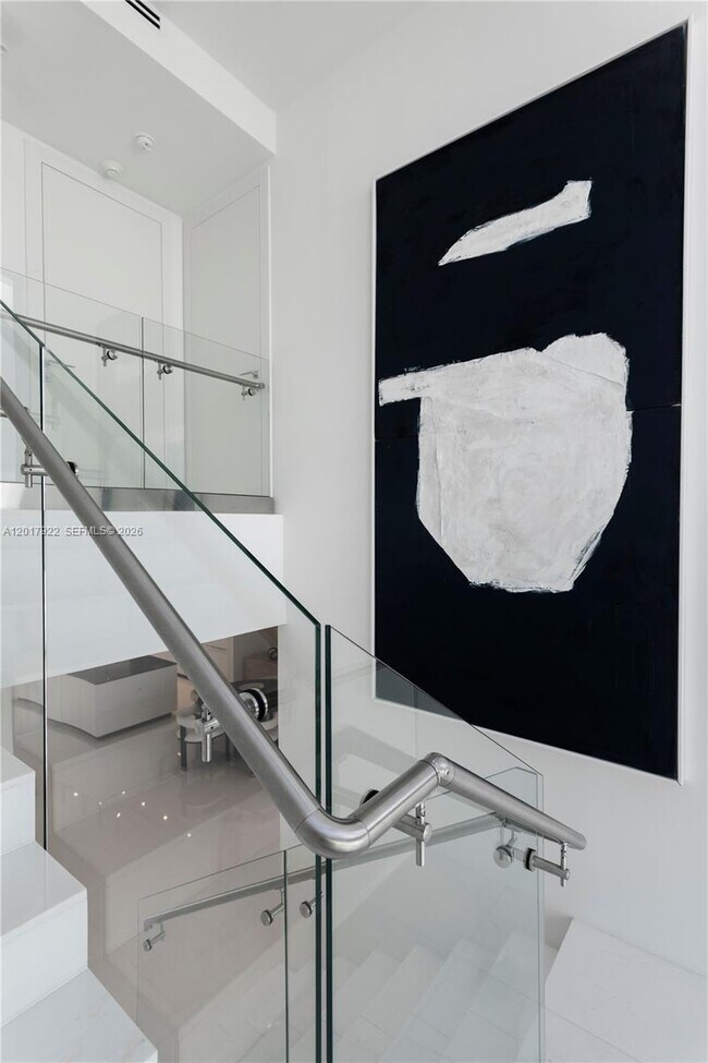 Building Photo - 300 Biscayne Blvd Way
