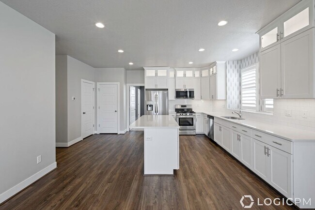 Building Photo - 7862 S 5440 W