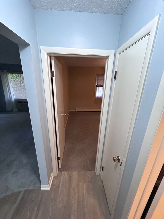 Building Photo - 3379 Division Ave SW