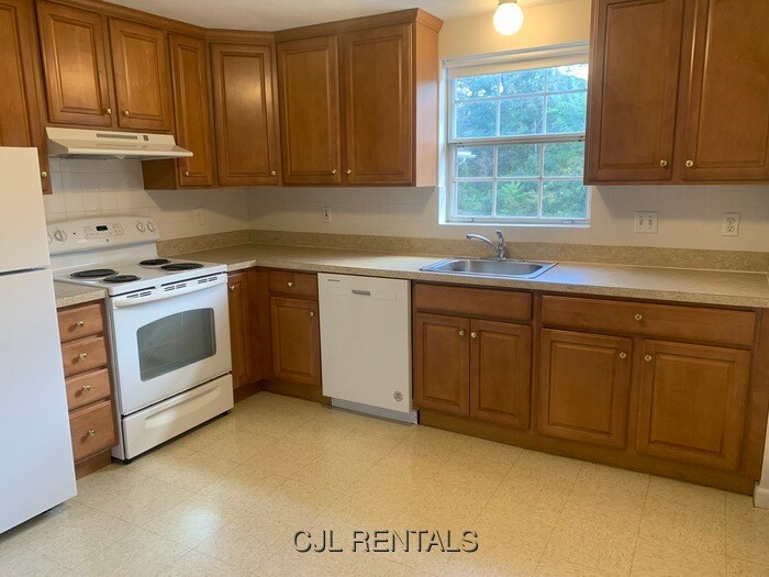 Building Photo - 1 Viking Ct