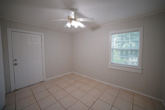 Building Photo - 3424 Orlando Dr