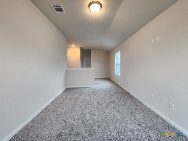 Building Photo - 1225 Ella Xing