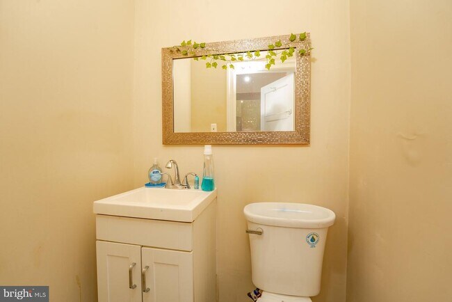 Building Photo - 3809 Ventnor Ave