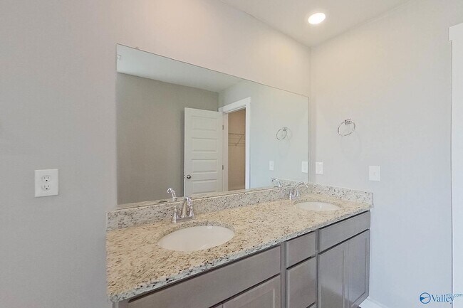 Building Photo - 6401 Upchurch Dr