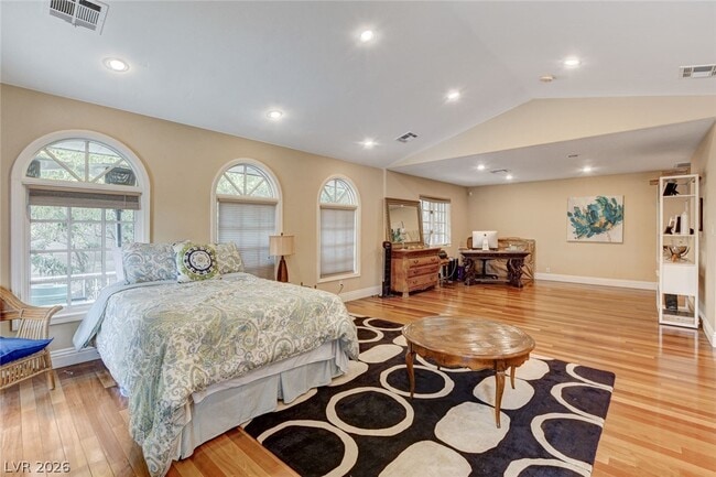 Building Photo - 7001 Alamitos Cir