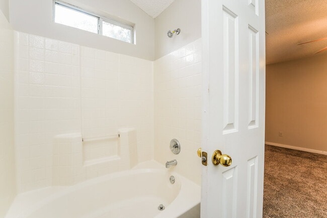 Building Photo - 218 Adam Cir