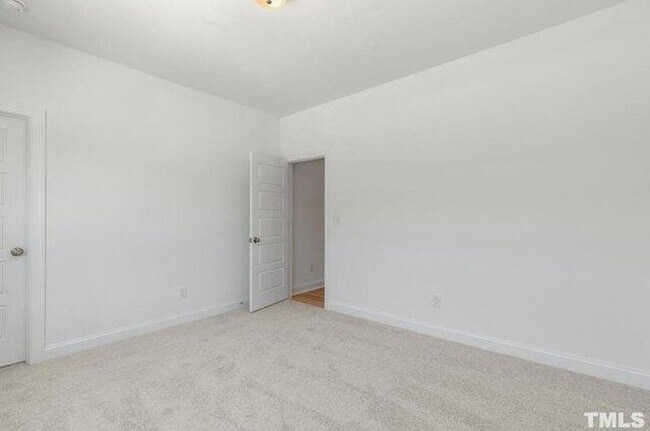 Building Photo - 2045 Maggie Vly Dr