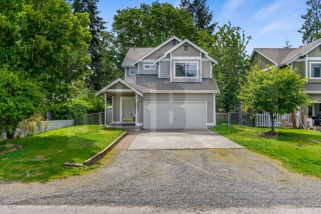 Primary Photo - Gorgeous House in Lakewood!