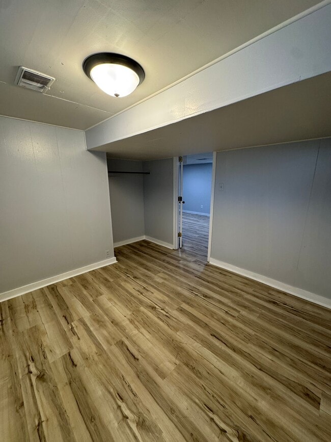 Building Photo - 1053 Huey St