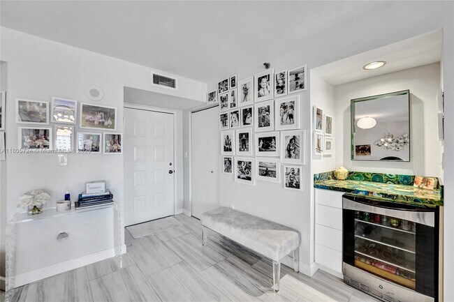 Building Photo - 1201 S Ocean Dr