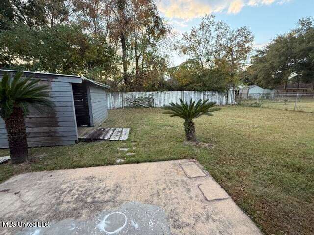 Building Photo - 320 Springdale Cir