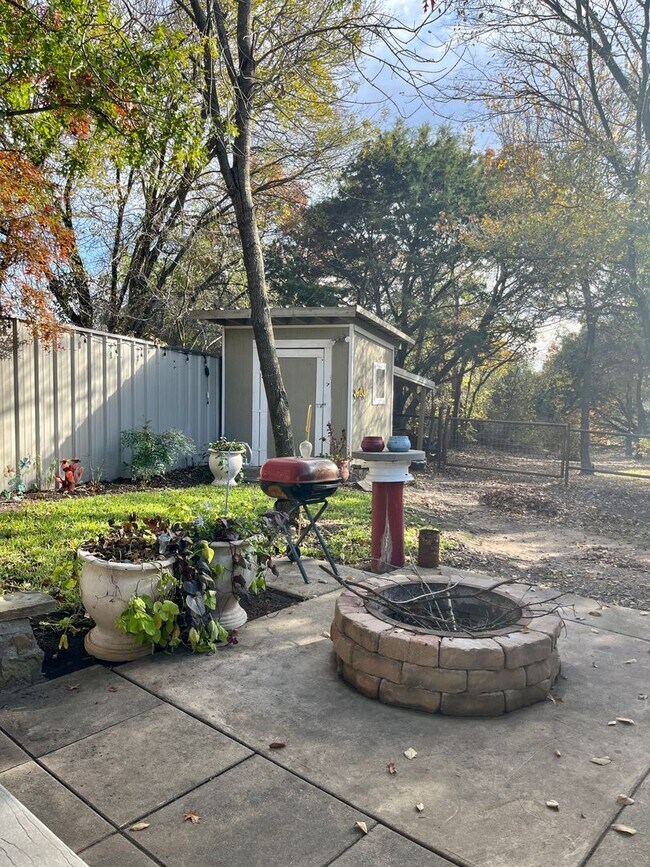 Building Photo - ALL BILLS INCLUDED!!! Studio Apartment - Country Living at its Best - FURNISHED